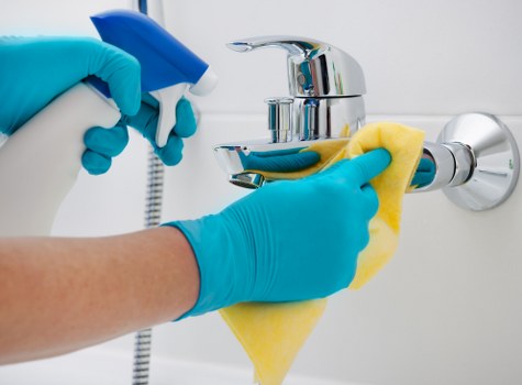 Cleaner estimating a larger Purley property job by volume